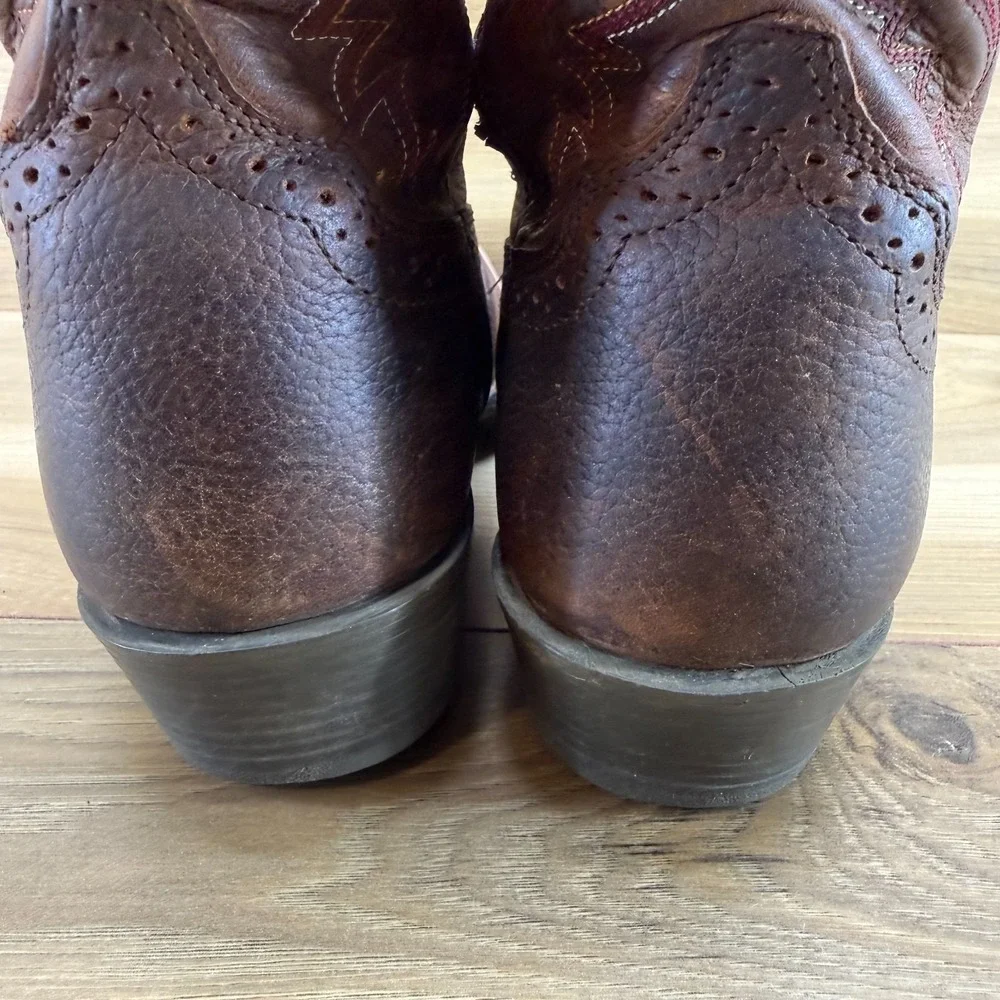 Ariat Heritage Roughstock Kids Youth Size 5.5 Western‎ Boots Square Toe